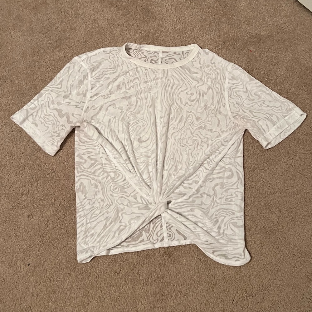 Lululemon crop top